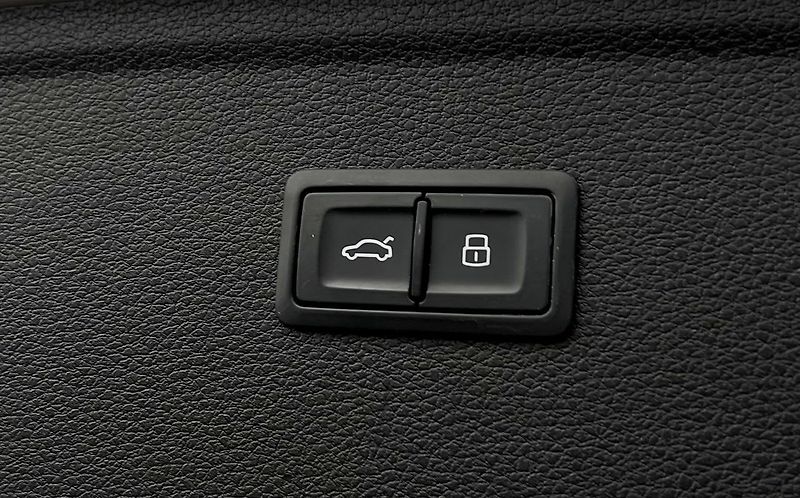 Audi Q5 (2023) 120kW ADAPTIVNÍ TEMPOMAT  - fotka 17 z 25