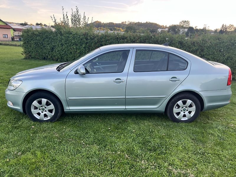 Škoda Octavia 1.6TDI 77KW,DIGIKLIMA,WEBASTO - fotka 4 z 45