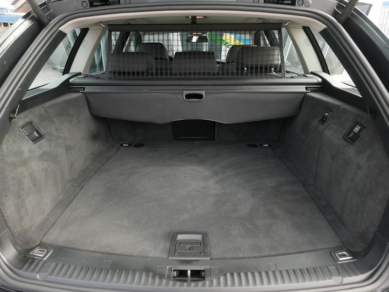 BMW Řada 5 530Xi 200kW Automat REZERVACE - fotka 14 z 41