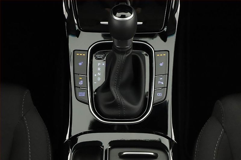 Hyundai i30 (2025) 1.0 T-GDI, STYLE, AUTOMAT - fotka 10 z 21