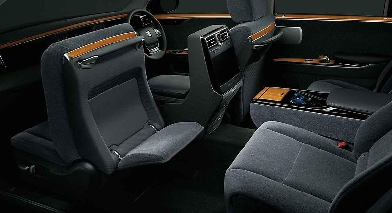 Toyota Century.