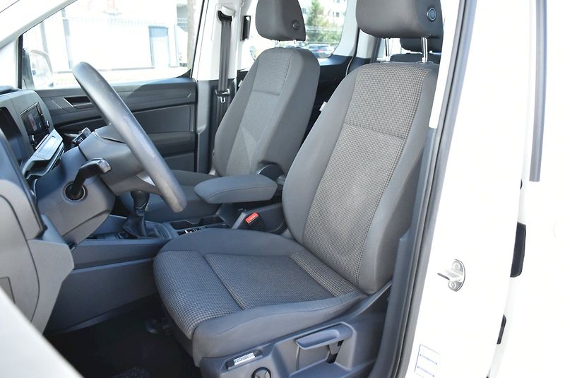 Volkswagen Caddy (2022) 2.0 TDI 90kW - fotka 25 z 34