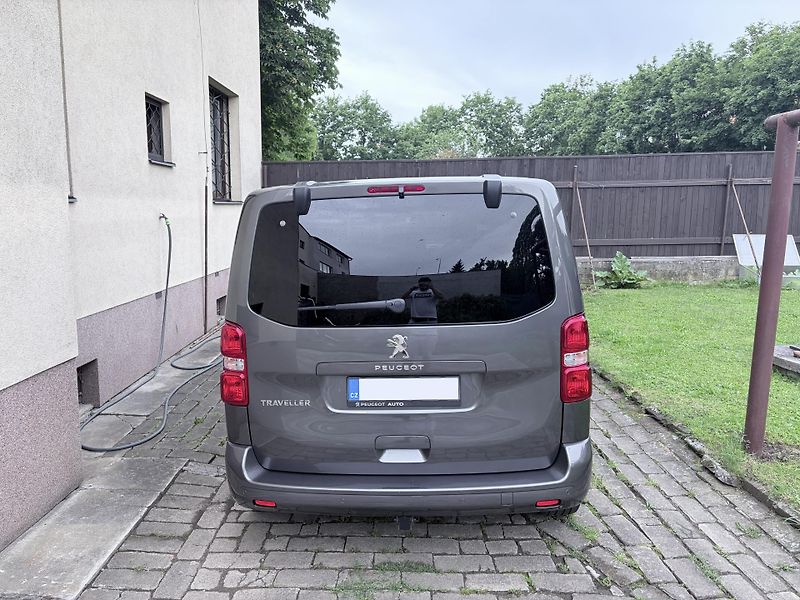 Peugeot Traveller (2018)  2.0 BlueHDi, 8 míst - fotka 4 z 27