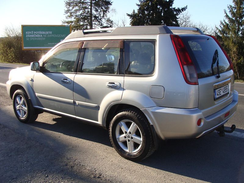 Nissan X-Trail 2.2 DCi, 100 kW, 4x4, klima - fotka 3 z 31