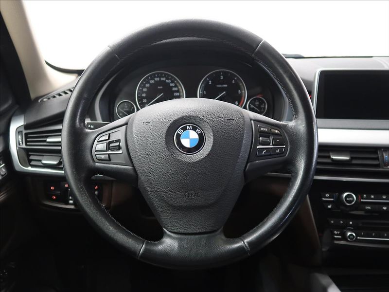 BMW X5 2,0 xDrive25d Steptronic 7míst - fotka 15 z 32