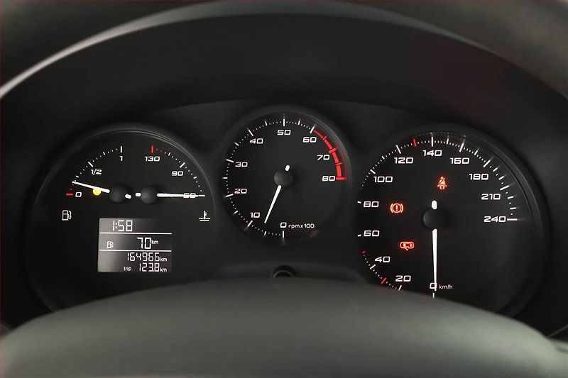 Seat Leon (2011) 1.2 TSI, nová STK, Tažné - fotka 8 z 13