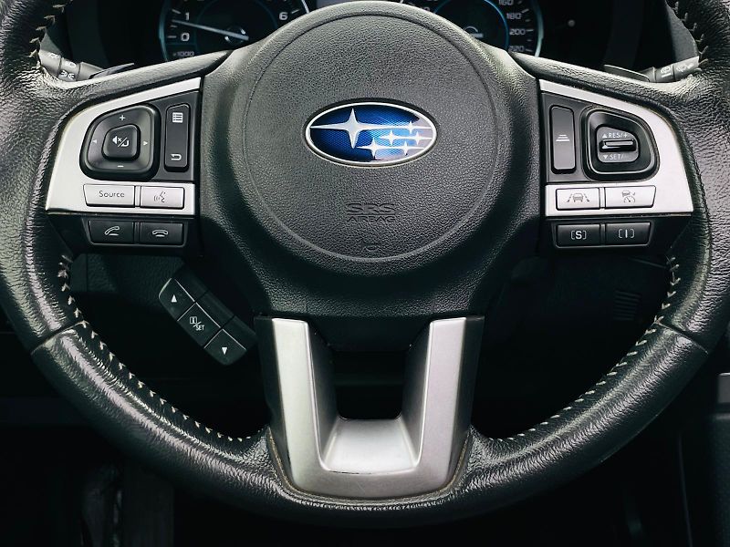 Subaru Forester 2.0i 1.MAJITEL TAŽNÉ SERVISKA - fotka 25 z 48