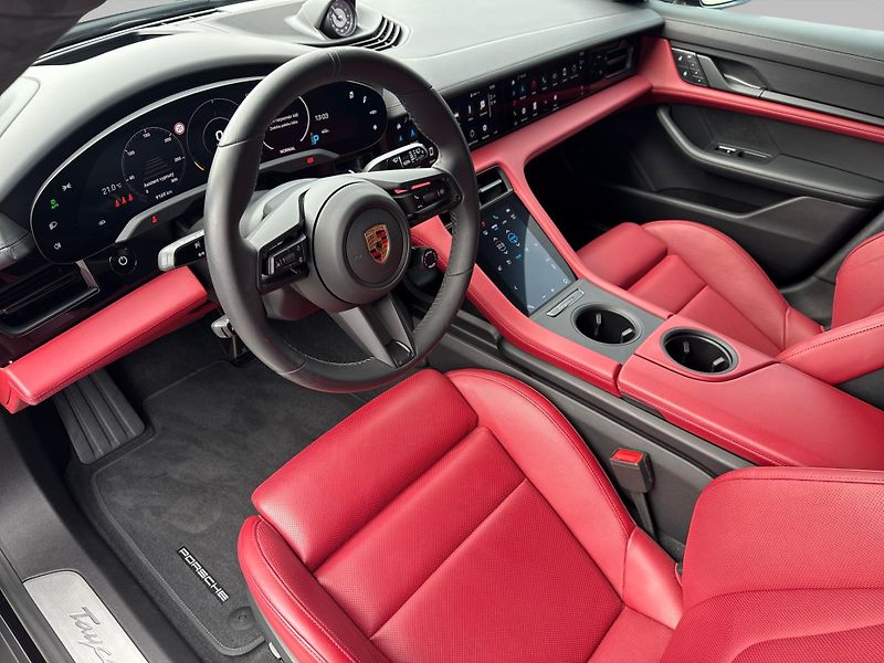 Porsche Taycan Turbo Sport Turismo - fotka 16 z 30