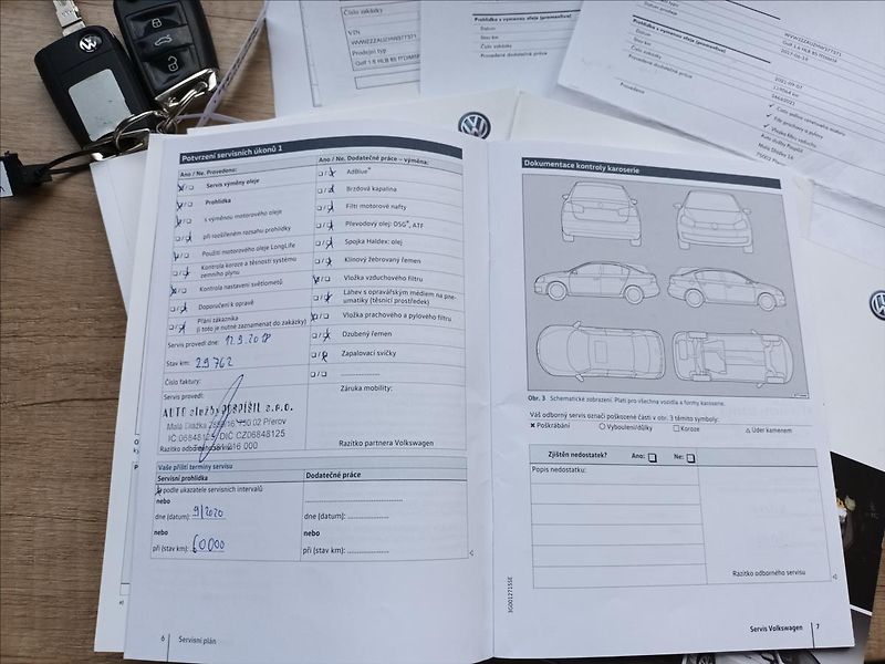 Volkswagen Golf 1,6 TDI, 85KW,ČR,1MAJ,DPH,HIGH - fotka 42 z 43
