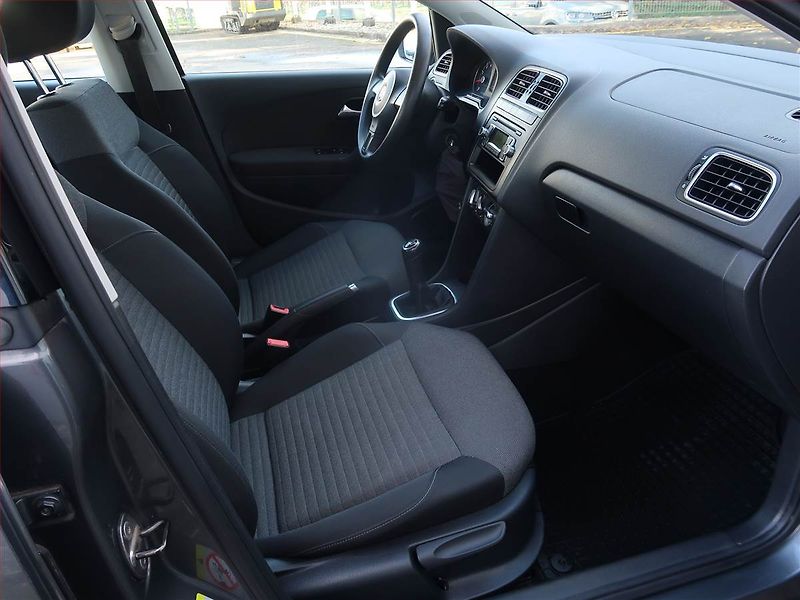 Volkswagen Polo (2009) 1.4, Serv.kniha, Vyhř. sedaček - fotka 9 z 15