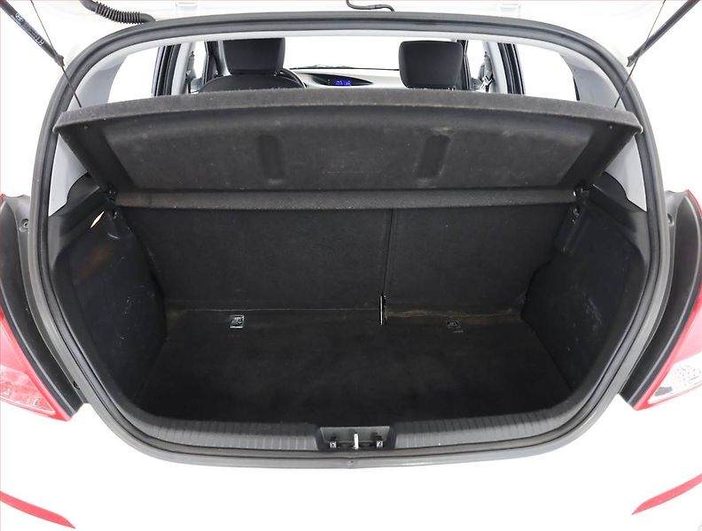Hyundai i20 (2014) 1.2, ČR,1.maj - fotka 11 z 11