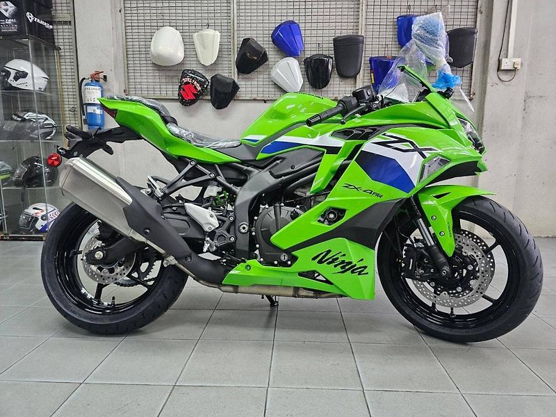 Kawasaki ZX-4RR (2026) 2026 - fotka 1 z 3
