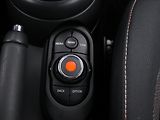 Mini Cooper 1,5 100 kW 1.Maj. Aut.klima - náhled 20