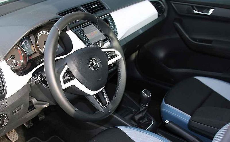 Škoda Fabia a Hyundai i20 (zleva).