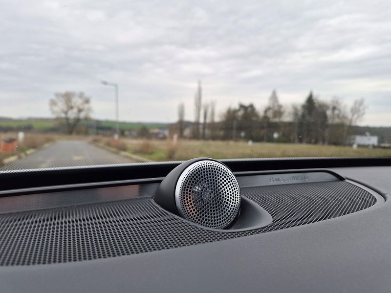 Volvo XC90 (2019) 2.0 /288kW - fotka 15 z 37
