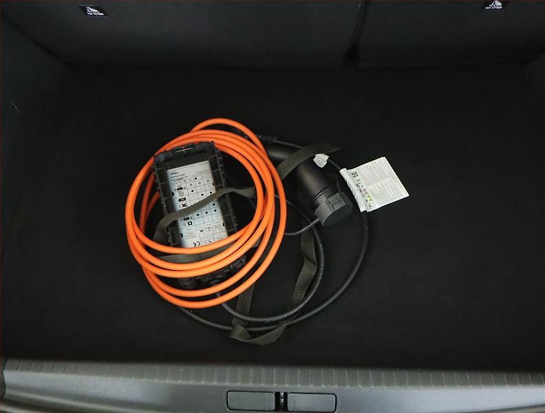 Peugeot 208 (2021) GT Pack 50 kWh, SoH 90% - fotka 18 z 18