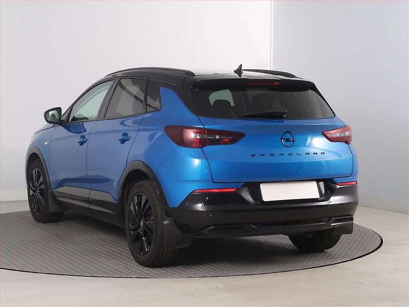 Opel Grandland X (2023) 1.2 Turbo, ČR,1.maj - fotka 4 z 17
