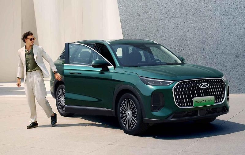 Čeští partneři navštívili výrobní závod čínské automobilky Chery. Na modelu Tiggo 9 byla ve Wuhu představena interaktivní forma online prezentace vozu.