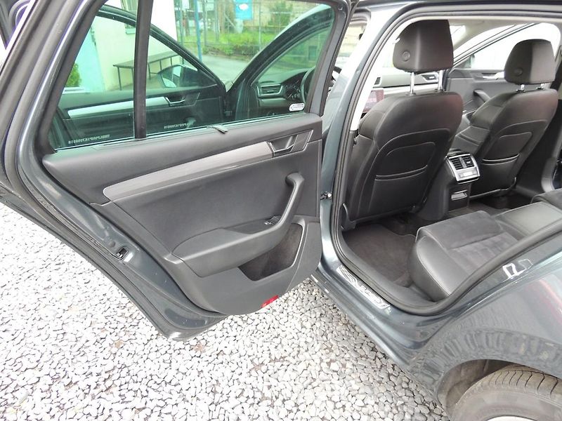 Škoda Superb (2019) 2.0TSi,200kw,4x4,DSG,Style,ČR - fotka 13 z 55