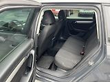 Volkswagen Passat (2011) 2,0 TDi 103 Kw TAŽNÉ - náhled 10