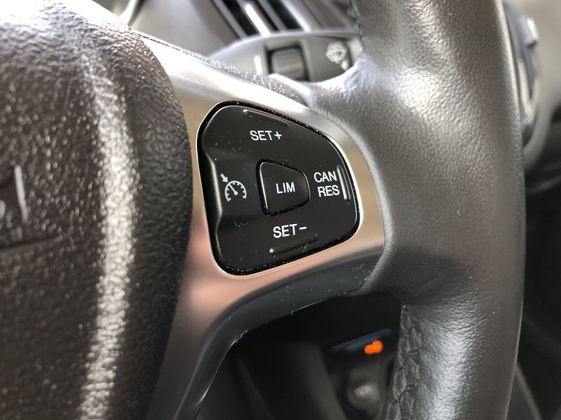 Ford Tourneo Courier (2014) 1.0 EcoBoost - fotka 19 z 28
