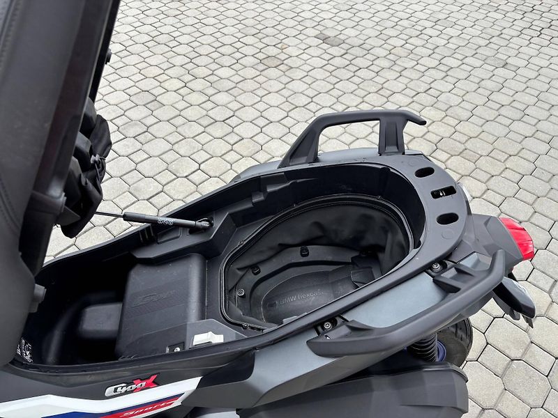 BMW (2023) C 400 X - fotka 11 z 13