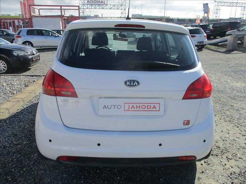 Kia Venga 1,4 i, klima,servis,2.maj,CZ, - fotka 6 z 39