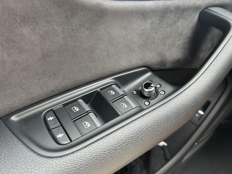 Audi SQ7 (2018) 4.0 biTDI V8 320 kW tiptronic - fotka 24 z 62