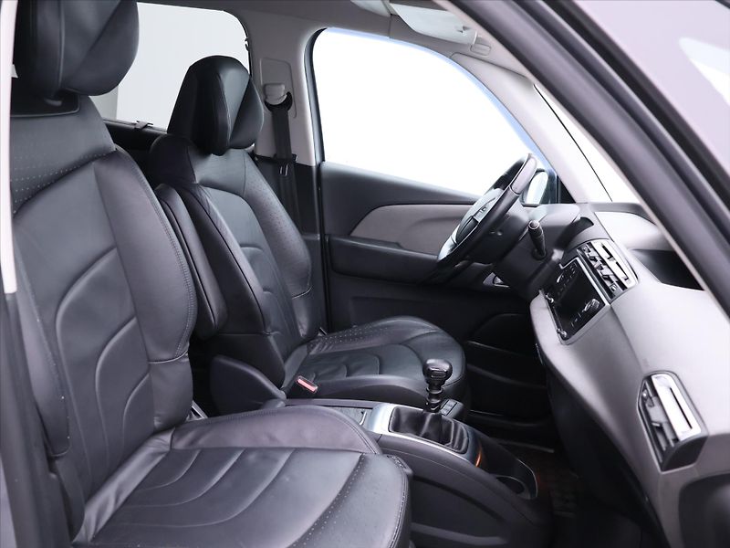Citroën Grand C4 SpaceTourer 1,5 HDI 96kW Tažné - fotka 13 z 35