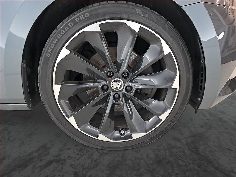 Škoda Superb (2017) Sportline 2.0 TDI, Automat - fotka 15 z 20