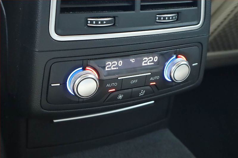 Audi A6 (2017) 3.0 TDI, 4X4, Automat - fotka 28 z 29