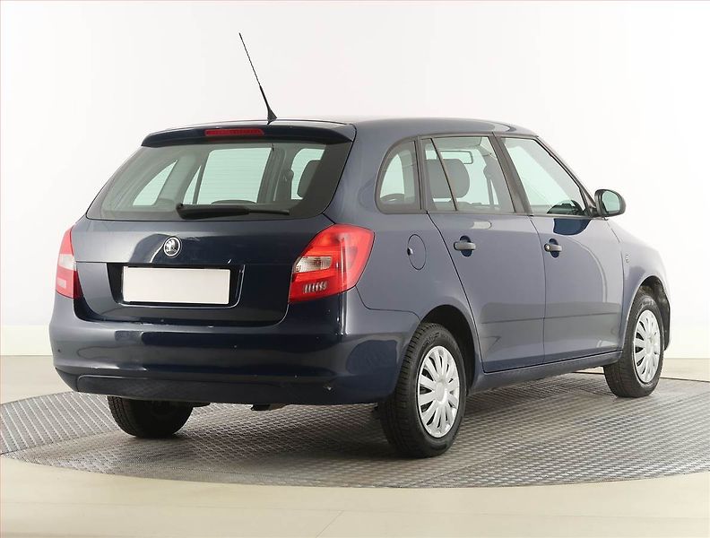 Škoda Fabia (2014) 1.2 12V, nová STK, slušný stav - fotka 5 z 13