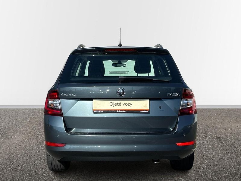 Škoda Fabia STYLE - fotka 17 z 25