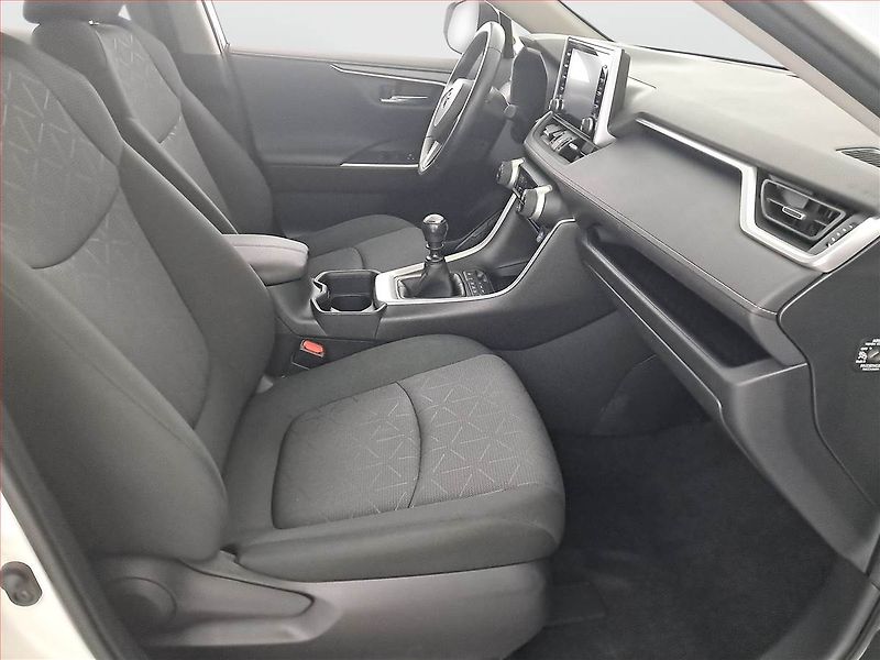 Toyota RAV4 (2022) 2.0 Valvematic - fotka 9 z 17