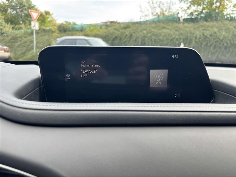 Mazda CX-30 2,0 i 137kW AT GT Plus CARPLAY - fotka 21 z 47