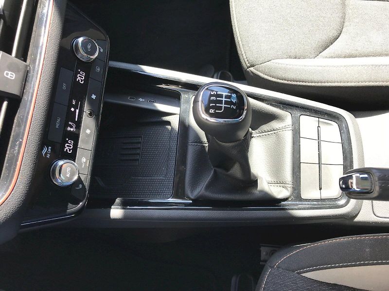 Škoda Kamiq (2024) SELEC Top TSI 85/1.0 M6F - fotka 19 z 25