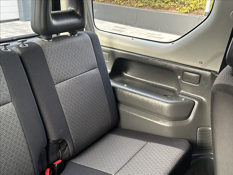 Suzuki Jimny 1,3 86PS  Club Ranger 4x4 - fotka 20 z 46