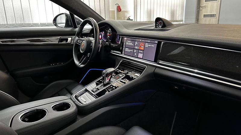 Porsche Panamera TURBO S / ZÁRUKA / TOP STAV - fotka 50 z 50