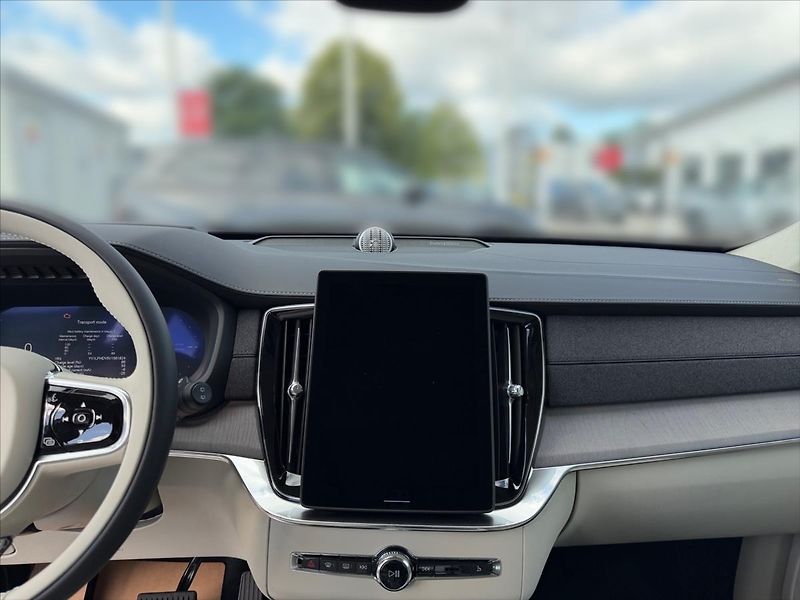 Volvo XC90 (2026) 2,0 T8 Ultra Dark  1824 - fotka 9 z 13