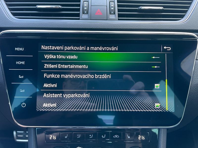 Škoda Superb (2022) SportLine 1.5TSI Webasto! 1.Ma - fotka 41 z 50