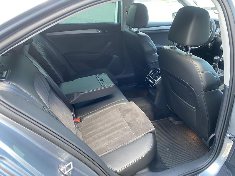 Škoda Superb 2.0TDI110kW-1xMAJ.-CZ-66 000KM - fotka 37 z 43