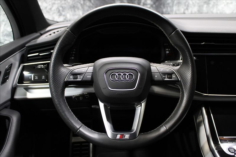 Audi Q7 3,0 TDI quattro  S line - fotka 22 z 37