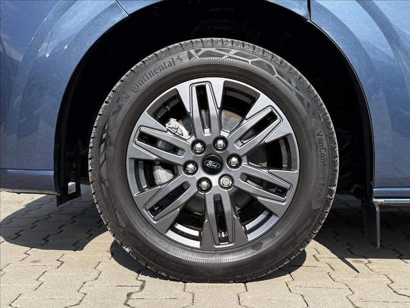 Ford Tourneo Custom 2,0 EcoBlue 125 kW Titanium L2 - fotka 10 z 32