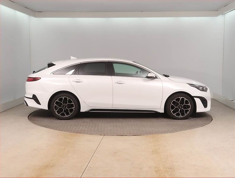 Kia Pro_Ceed (2022) 1.5 T-GDI - fotka 6 z 17