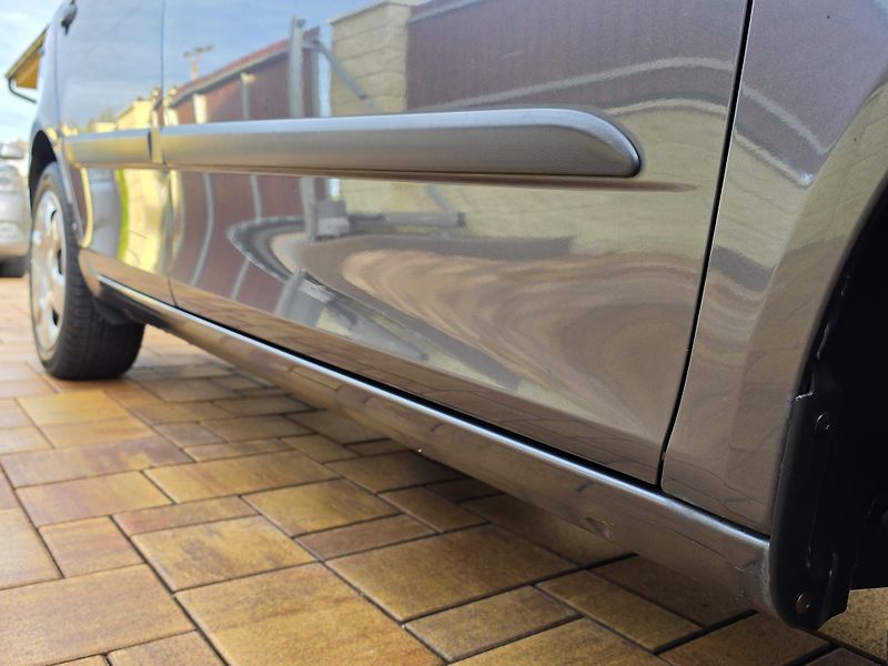 Škoda Fabia II 1.4i 16V AMBIENTE*2x SADA* - fotka 53 z 55