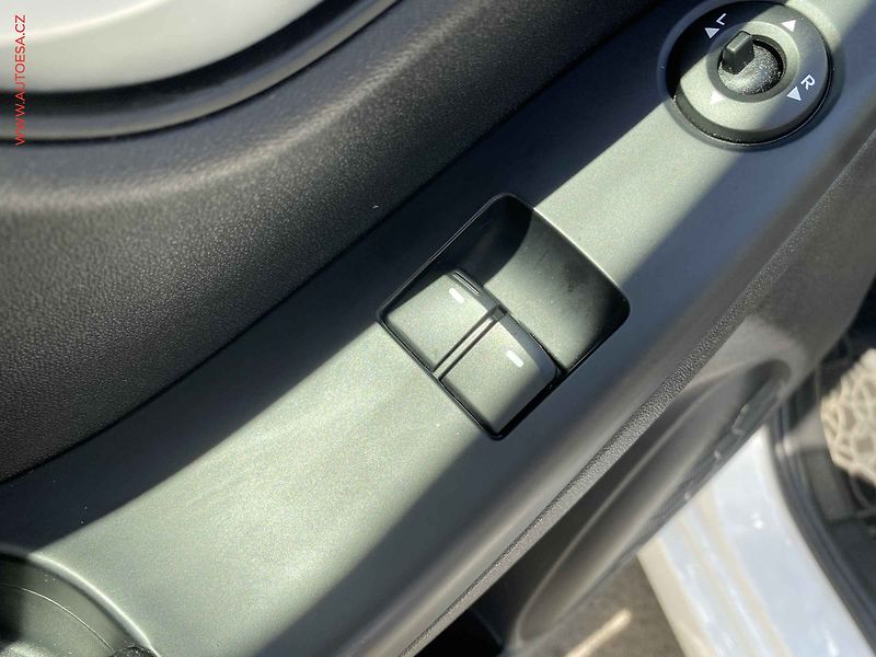 Hyundai ix20 (2019) 1.6i, ČR, servis.kniha, AC - fotka 13 z 15