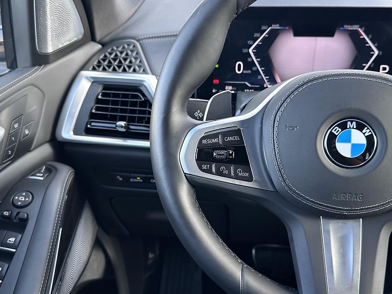 BMW X5 xDrive30d M-Sport - fotka 11 z 36