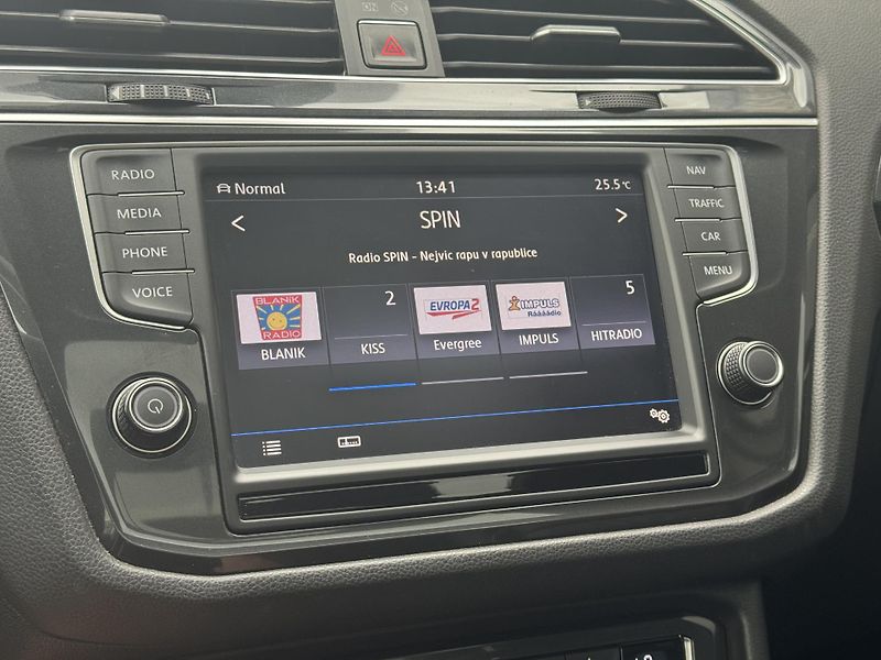Volkswagen Tiguan (2016) 2.0TDi DSG 4M Highline Virtual - fotka 33 z 52