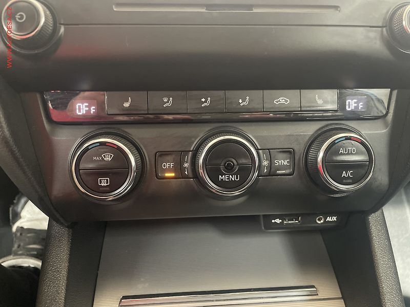 Škoda Octavia (2015) 1.6 TDi, 2.maj,ČR, AC, park - fotka 14 z 15