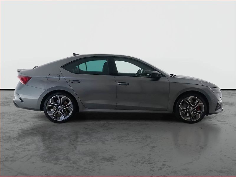 Škoda Octavia (2023) RS 2.0 TSI - fotka 6 z 17